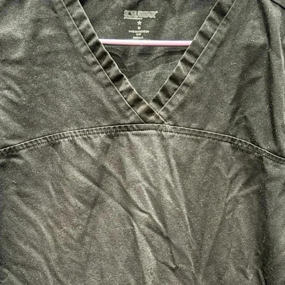 Black scrub top with pockets MEDIUM - Picture 4 of 5